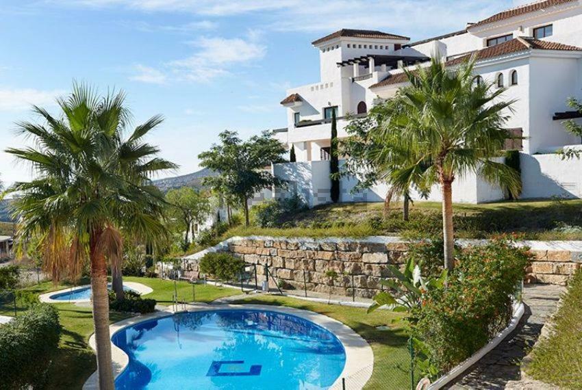 Luxury Apartment Set In Dona Julia Golf Course Касарес Экстерьер фото