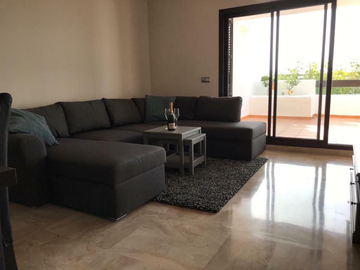 Luxury Apartment Set In Dona Julia Golf Course Касарес Экстерьер фото