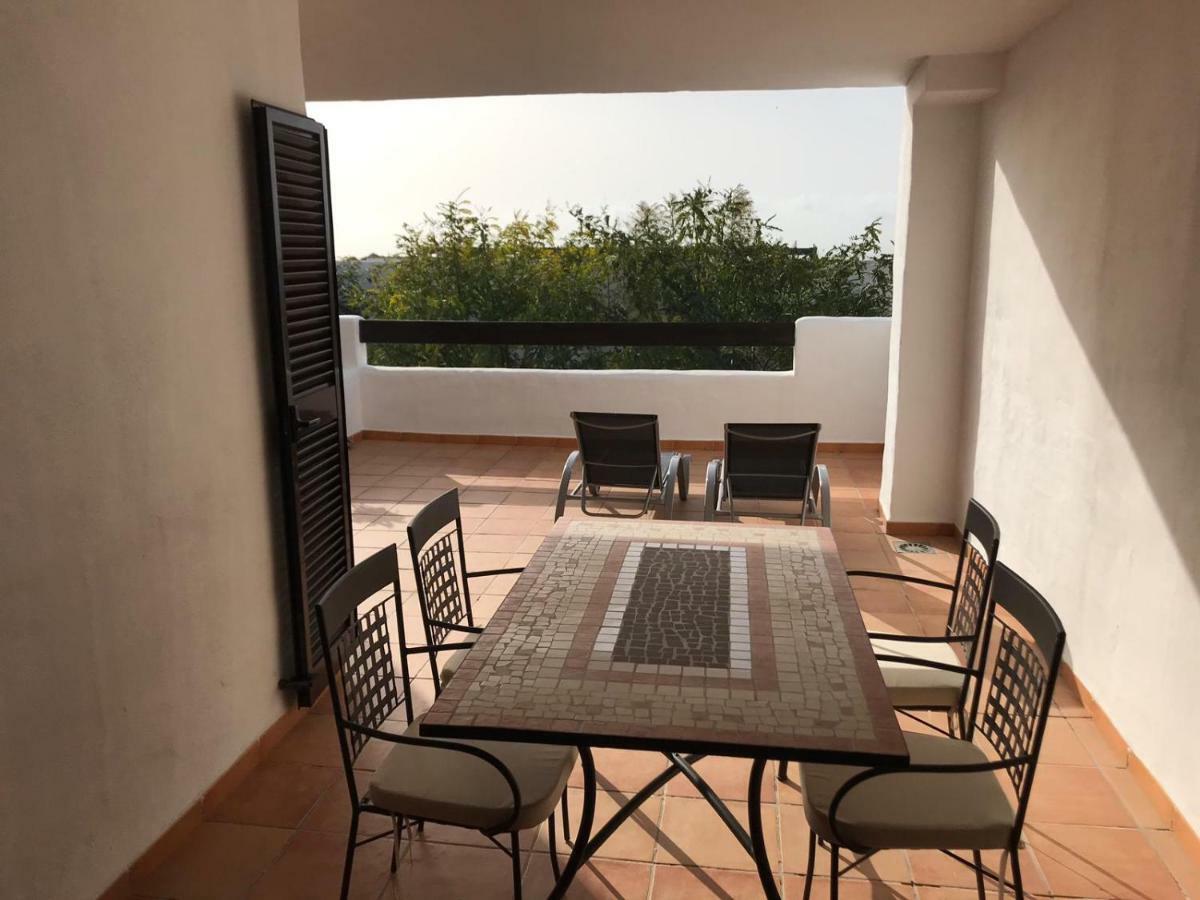 Luxury Apartment Set In Dona Julia Golf Course Касарес Экстерьер фото