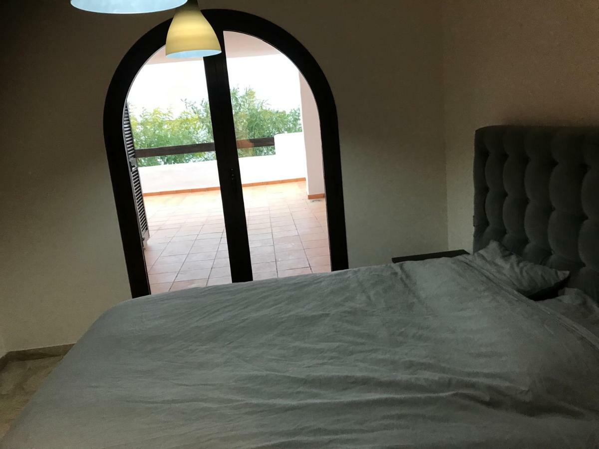 Luxury Apartment Set In Dona Julia Golf Course Касарес Экстерьер фото